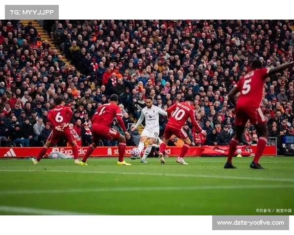 利兹联险胜西汉姆联拿下保级关键三分西汉姆遭遇六轮不胜困境